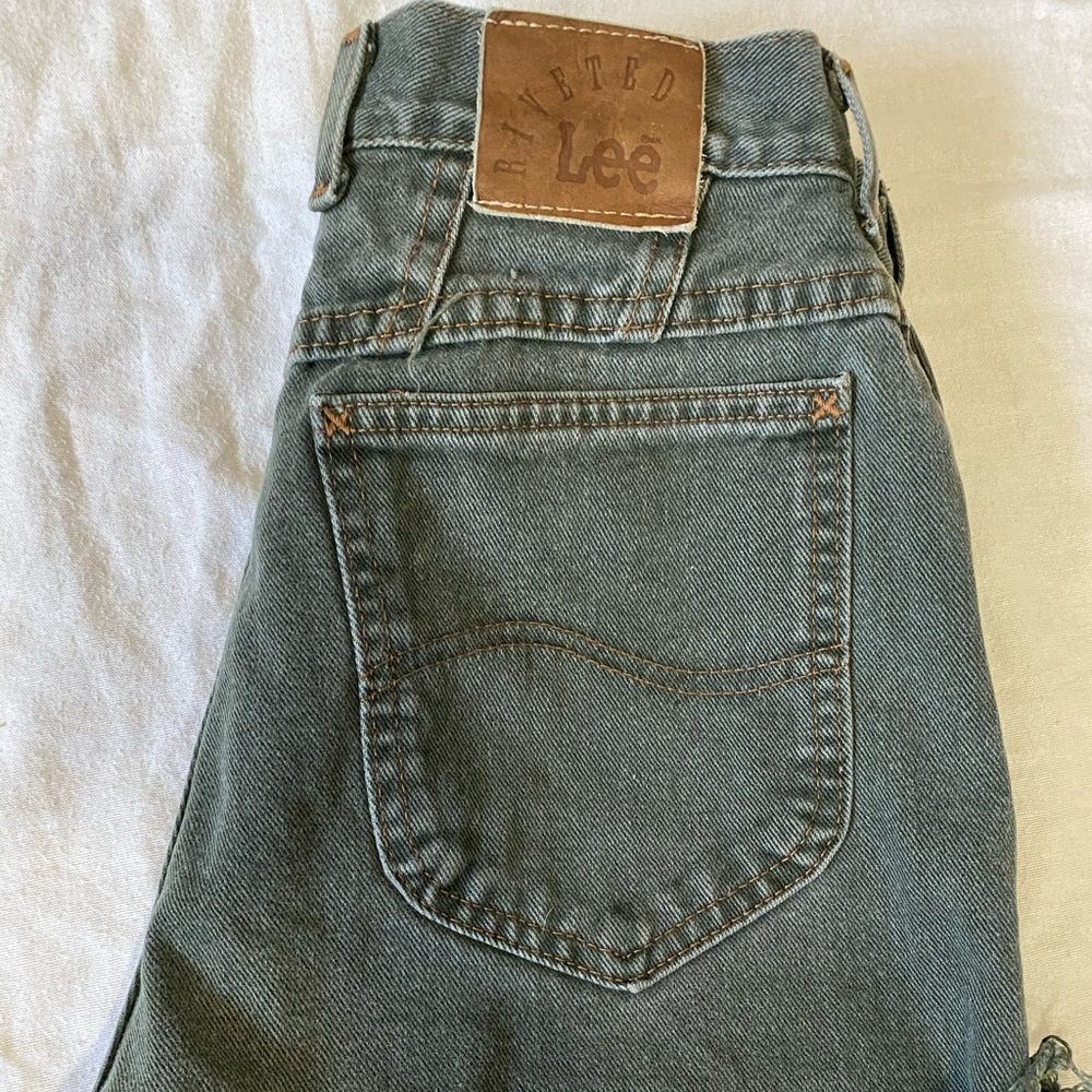 Riveted lee olive shorts